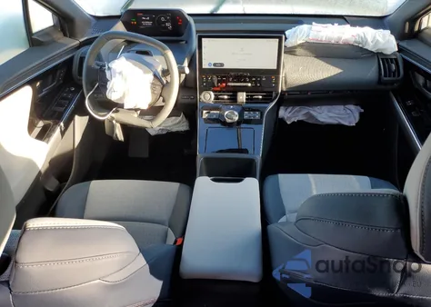 2025 Subaru Solterra Premium z USA, uszkodzony, nr VIN JTMABABA8SA105196